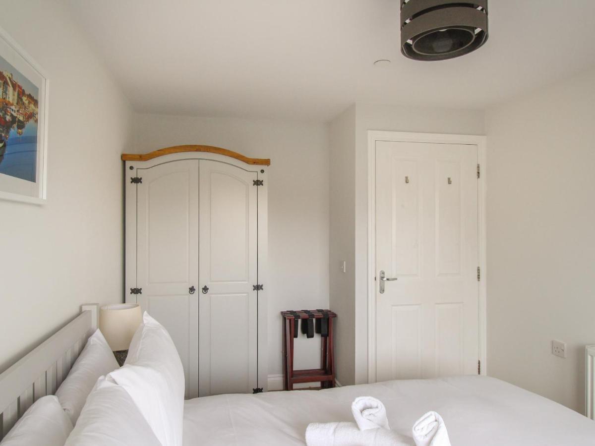 Nautical Breeze Apartment เวย์มัธ ภายนอก รูปภาพ