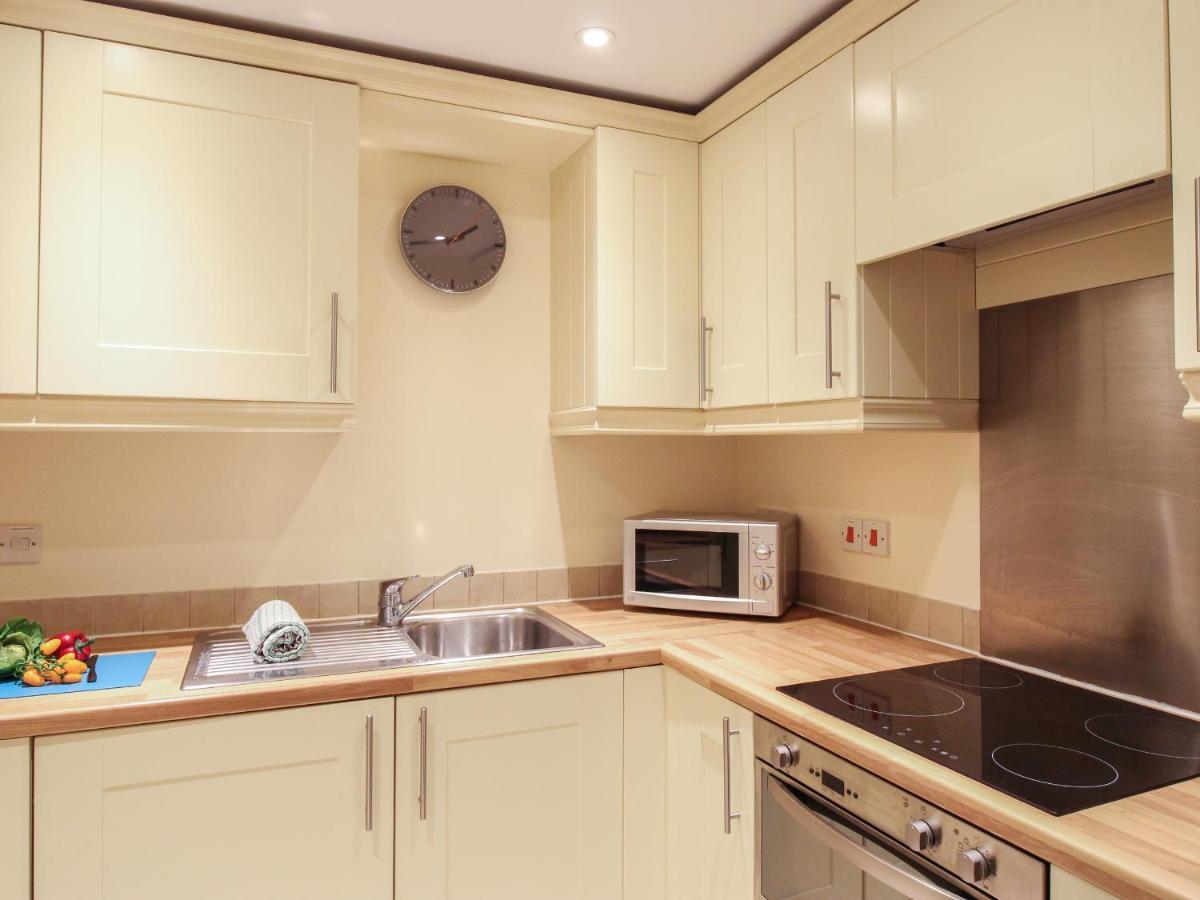 Nautical Breeze Apartment เวย์มัธ ภายนอก รูปภาพ