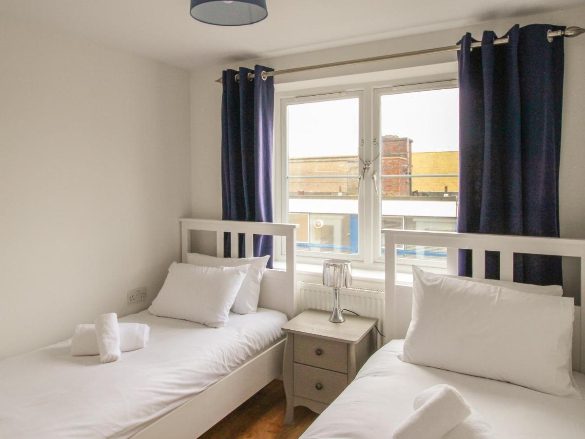 Nautical Breeze Apartment เวย์มัธ ภายนอก รูปภาพ